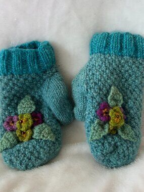 Lost Horizons Wool Mittens Kids Medium Blue Flower Warm Cozy Made in Nepal